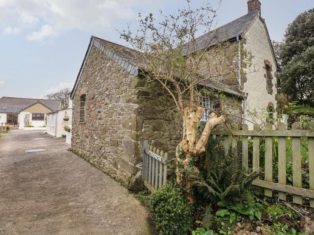 Badger Cottage Mawgan 외부 사진